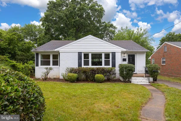 $2,395 | 1312 Stafford Avenue, Fredericksburg, VA 22401