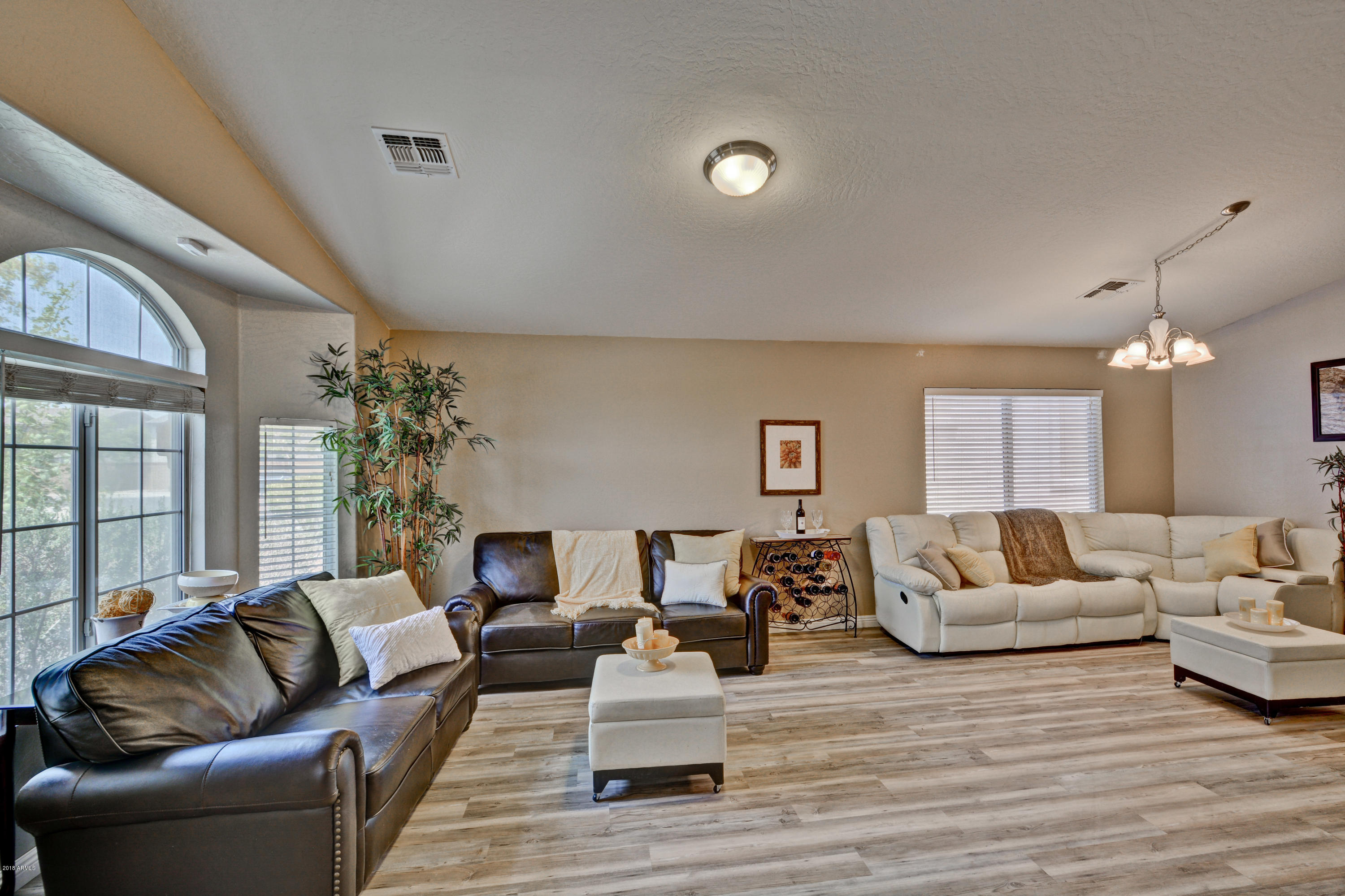 2009 West Maldonado Road Phoenix, AZ 85041 - Photo 5 of 38 Maldonado (6)