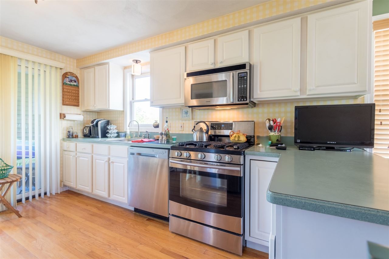 548 High Street Hampton, NH 03842 - Photo 9 of 35