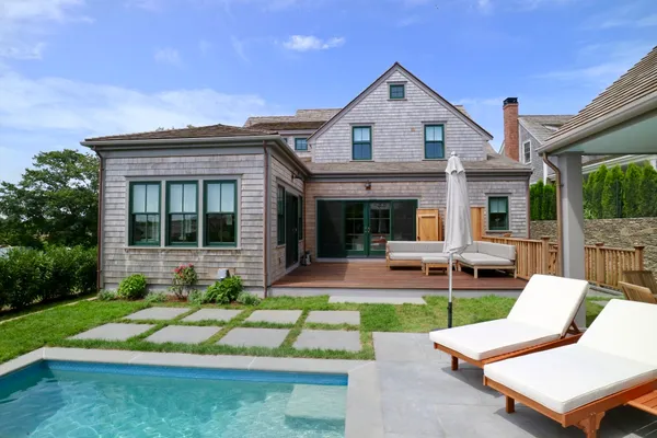 $6,495,000 | 4 Red Mill Lane, Nantucket, MA 02554
