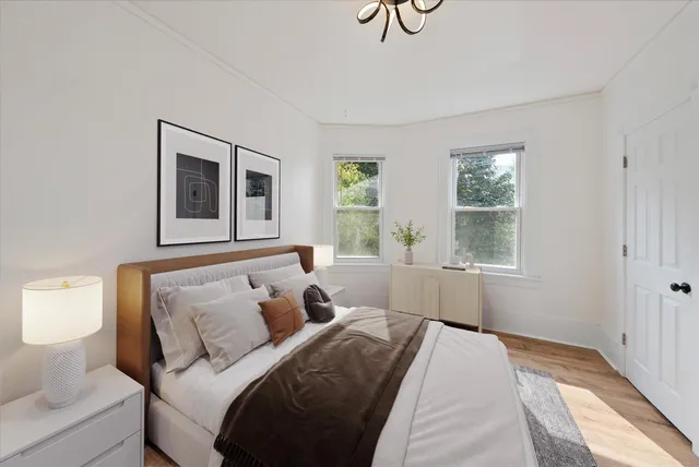 $1,500 | 2026 East Kenilworth Place, Unit 2, Milwaukee, WI 53202