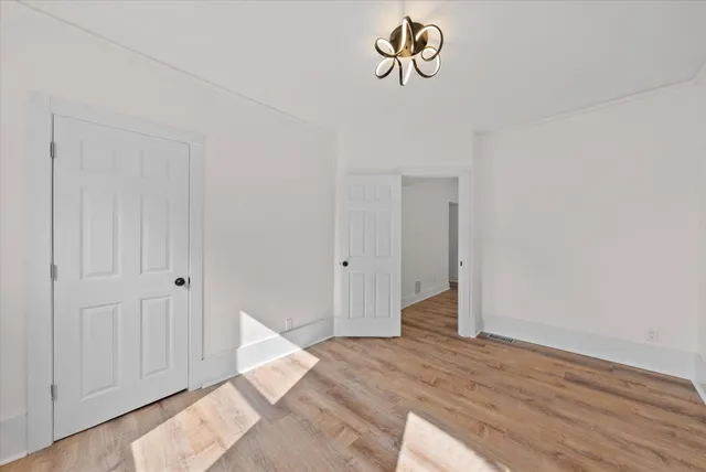 $1,500 | 2026 East Kenilworth Place, Unit 2, Milwaukee, WI 53202