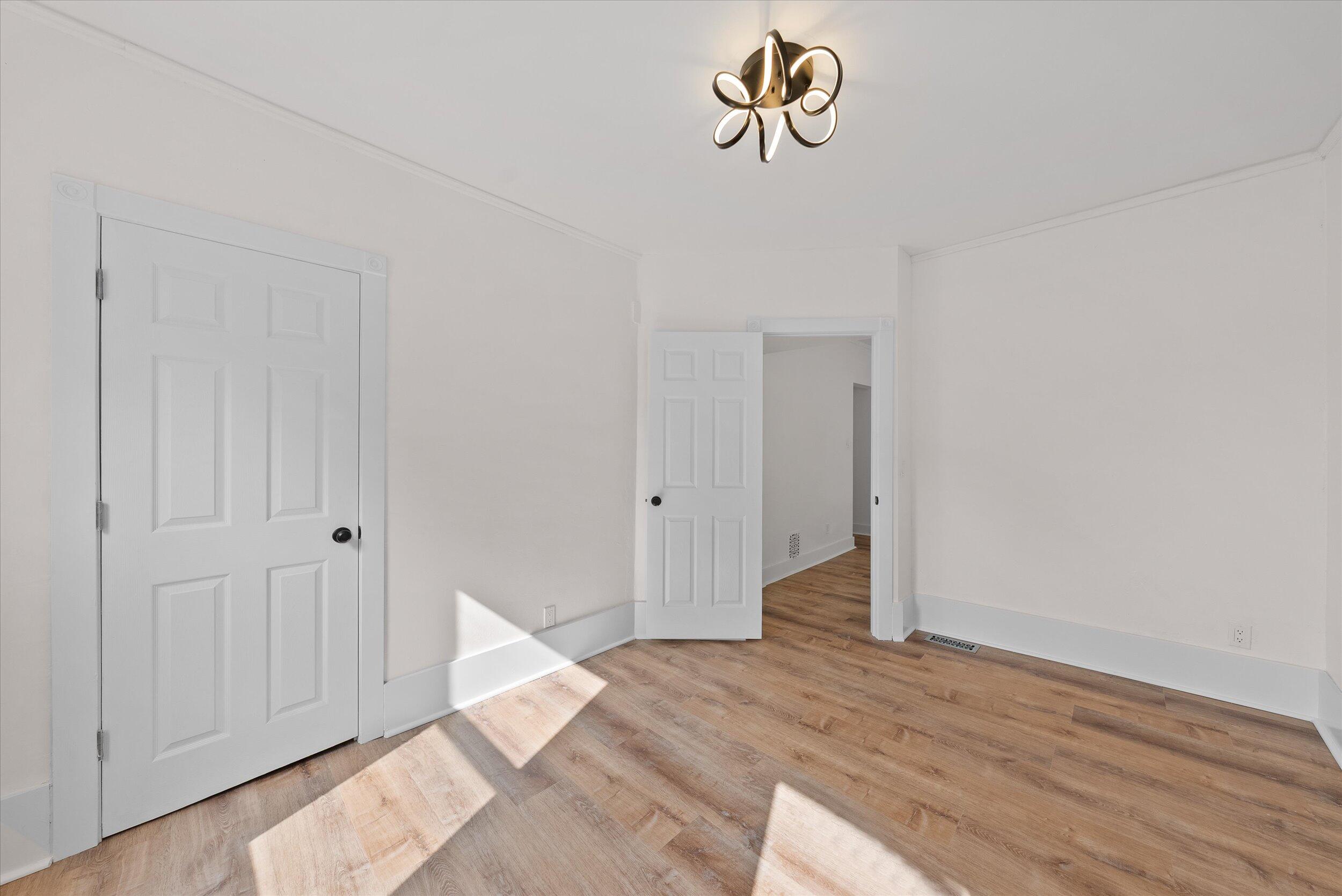 2026 East Kenilworth Place, Unit 2 Milwaukee, WI 53202 - Photo 12 of 16 22-Bedroom