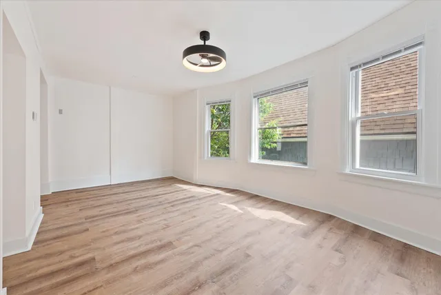 $1,500 | 2026 East Kenilworth Place, Unit 2, Milwaukee, WI 53202