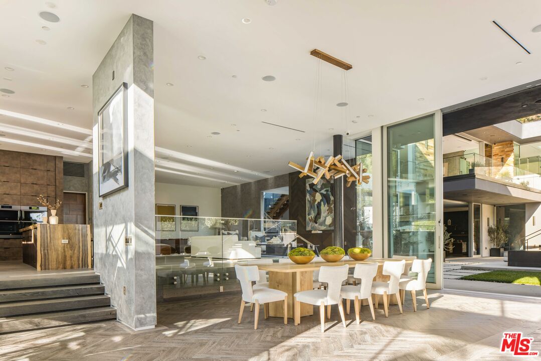 1116 Chantilly Road Los Angeles, CA 90077 - Photo 8 of 46 Gallery Image 8