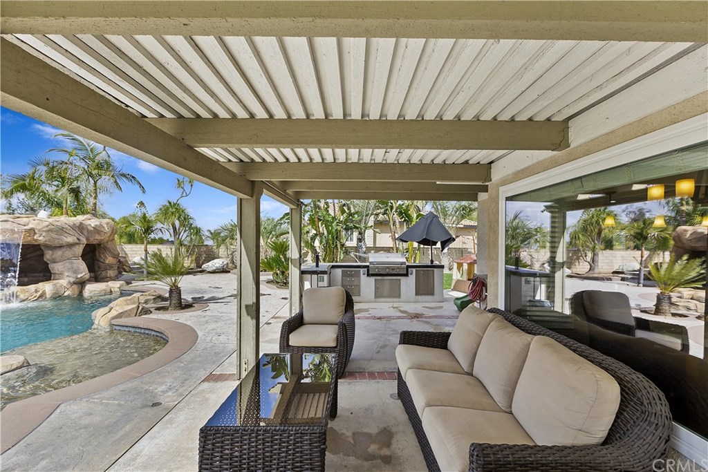 1031 Mission Grove Parkway North Riverside, CA 92506 - Photo 14 of 40