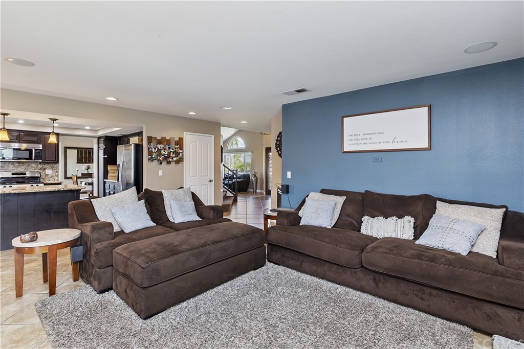 1031 Mission Grove Parkway North Riverside, CA 92506 - Photo 19 of 40