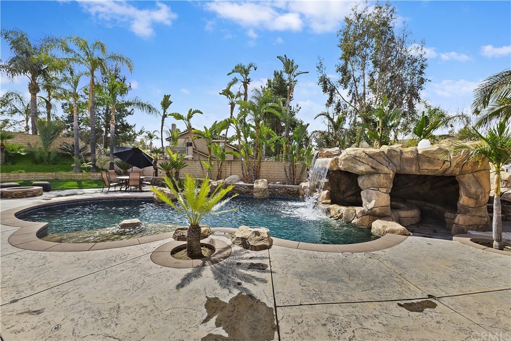 1031 Mission Grove Parkway North Riverside, CA 92506 - Photo 6 of 40