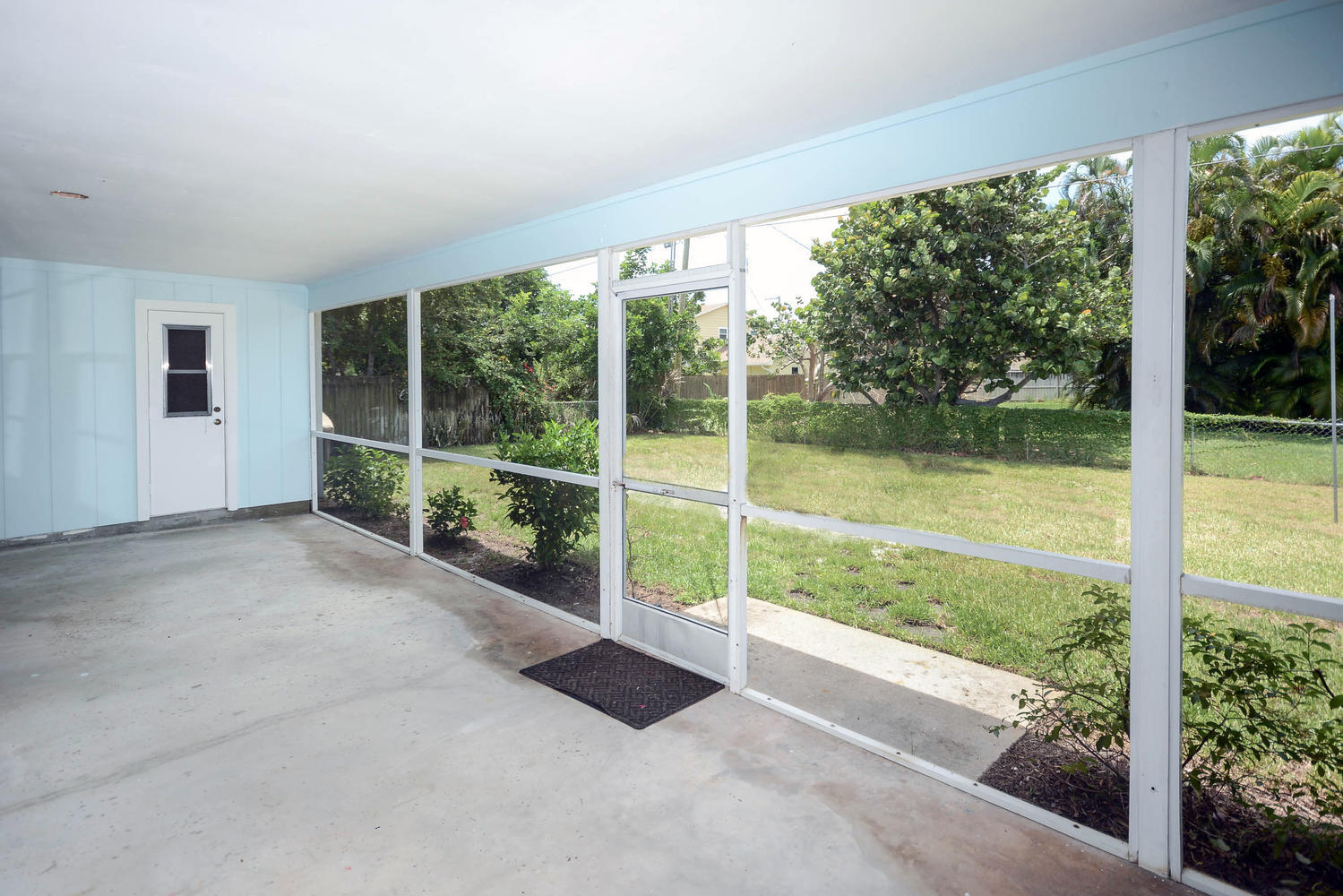 11051 Monet Ridge Road Palm Beach Gardens, FL 33410 - Photo 27 of 29 Back Patio