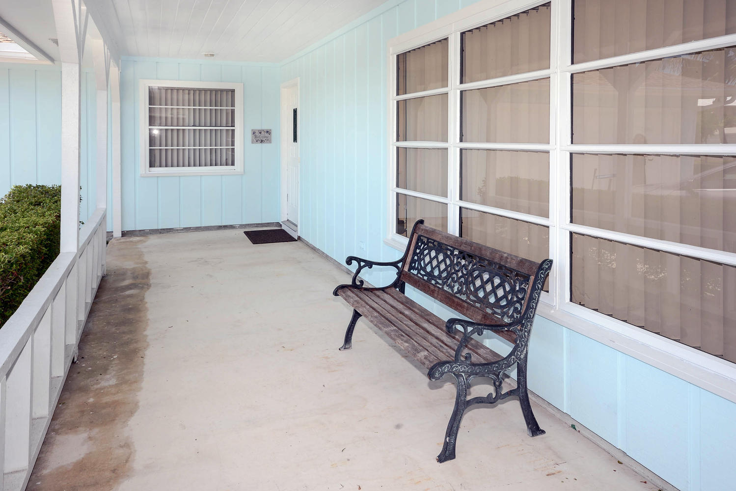 11051 Monet Ridge Road Palm Beach Gardens, FL 33410 - Photo 3 of 29 Front Patio