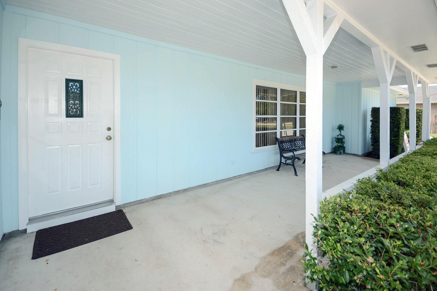 11051 Monet Ridge Road Palm Beach Gardens, FL 33410 - Photo 4 of 29 Front Patio