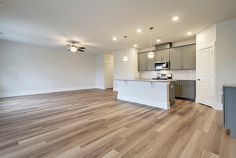 3207 Safe Harbor Way Charleston, SC 29414 - Photo 9 of 28 Adams Living/Kitchen