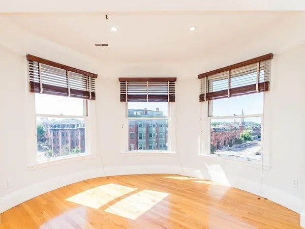 $4,250 | 492 Massachusetts Avenue, Unit 52, Boston, MA 02118