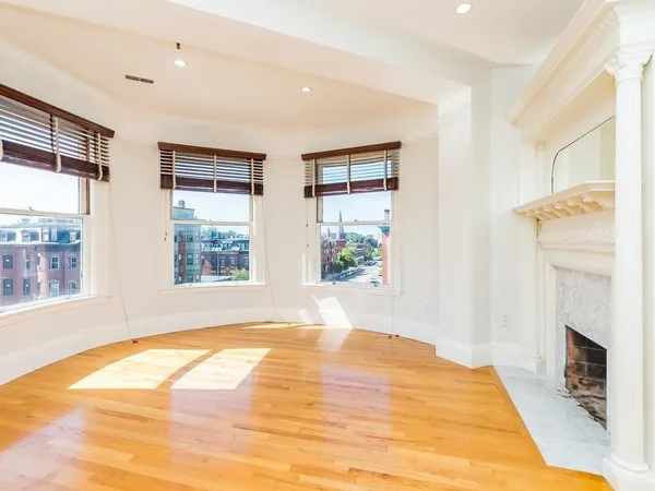$4,250 | 492 Massachusetts Avenue, Unit 52, Boston, MA 02118