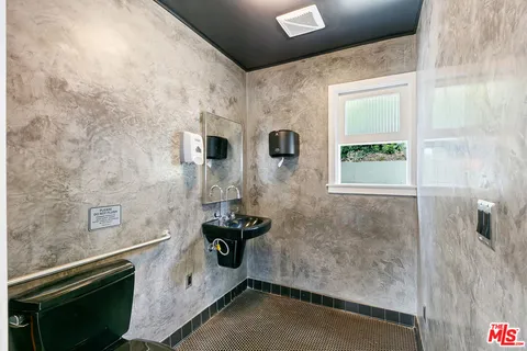 $5,750,000 | 22467 Pacific Coast Highway, Malibu, CA 90265
