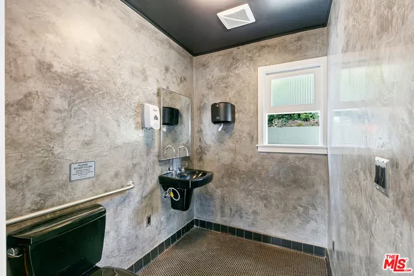$5,750,000 | 22467 Pacific Coast Highway, Malibu, CA 90265