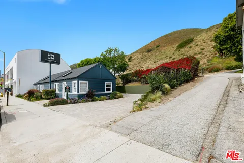 $5,750,000 | 22467 Pacific Coast Highway, Malibu, CA 90265