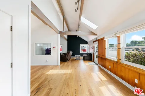 $5,750,000 | 22467 Pacific Coast Highway, Malibu, CA 90265