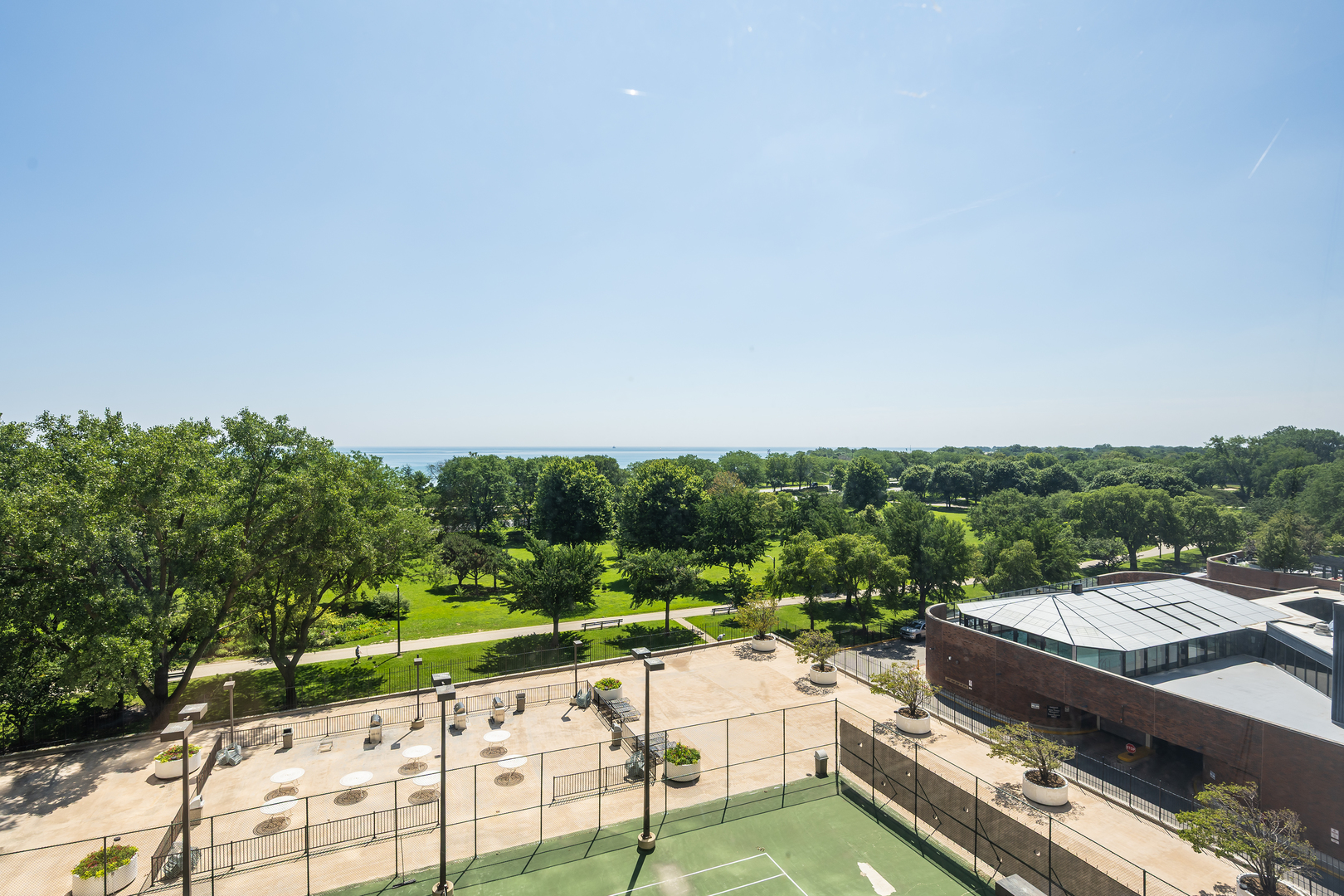 5445 North Sheridan Road, Unit 808 Chicago, IL 60640 - Photo 2 of 14