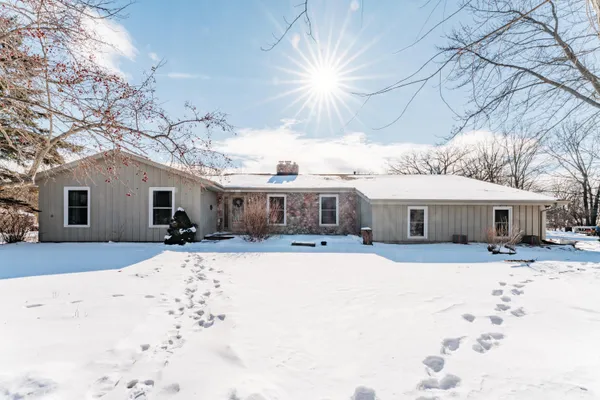 $619,900 | N69W27233 Hickory Chasm Drive, Lisbon, WI 53089