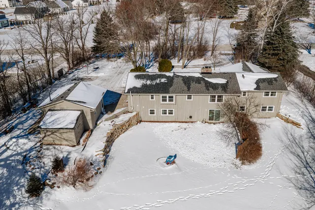 $649,000 | N69W27233 Hickory Chasm Drive, Lisbon, WI 53089