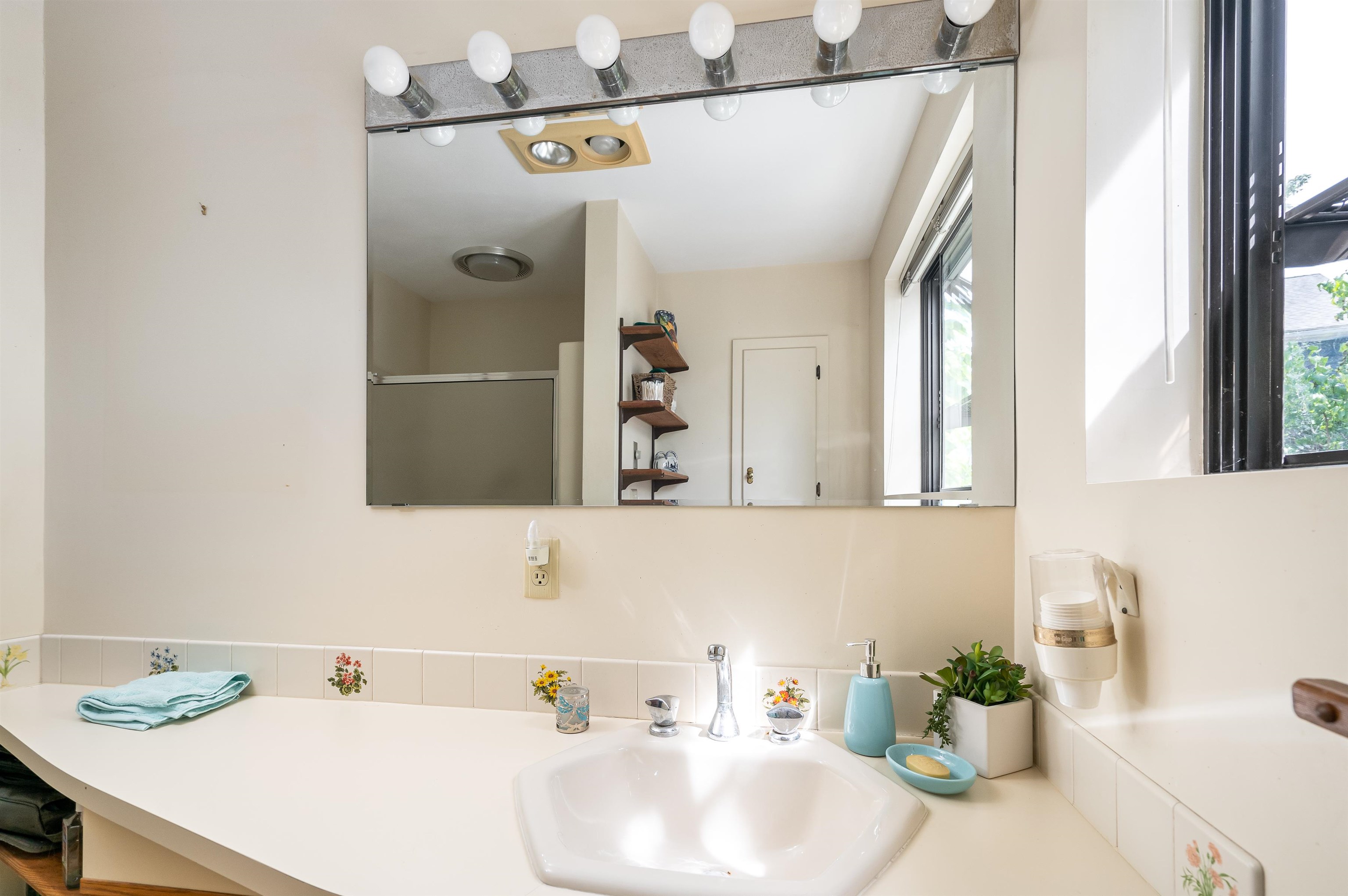 58 Middle Road Portsmouth, NH 03801 - Photo 19 of 37
