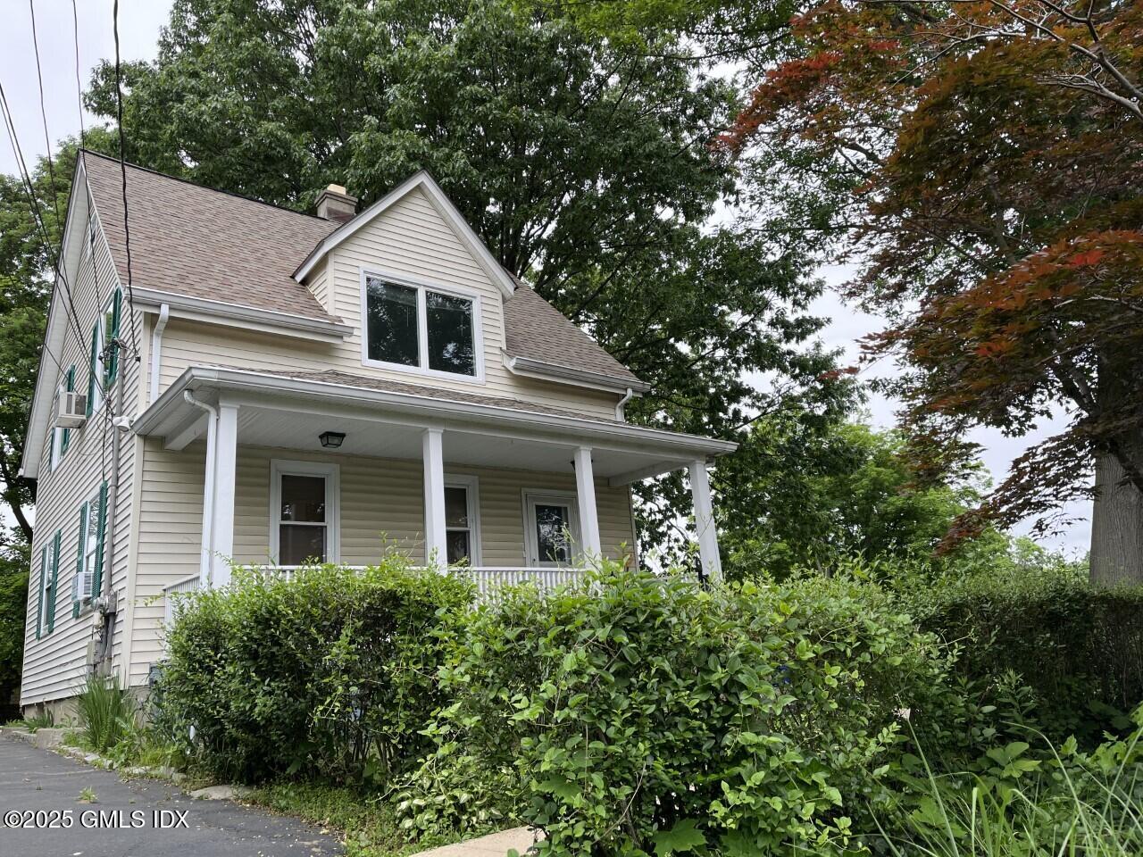 129 Halstead front of house