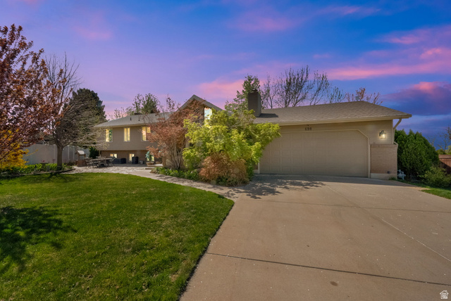 698 East 200 South Bountiful, UT 84010 - Photo 1 of 38