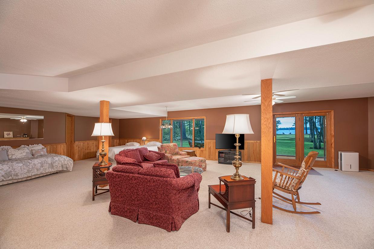 4294 Lakeshore Drive Rhinelander, WI 54501 - Photo 16 of 34 Gallery Image 16