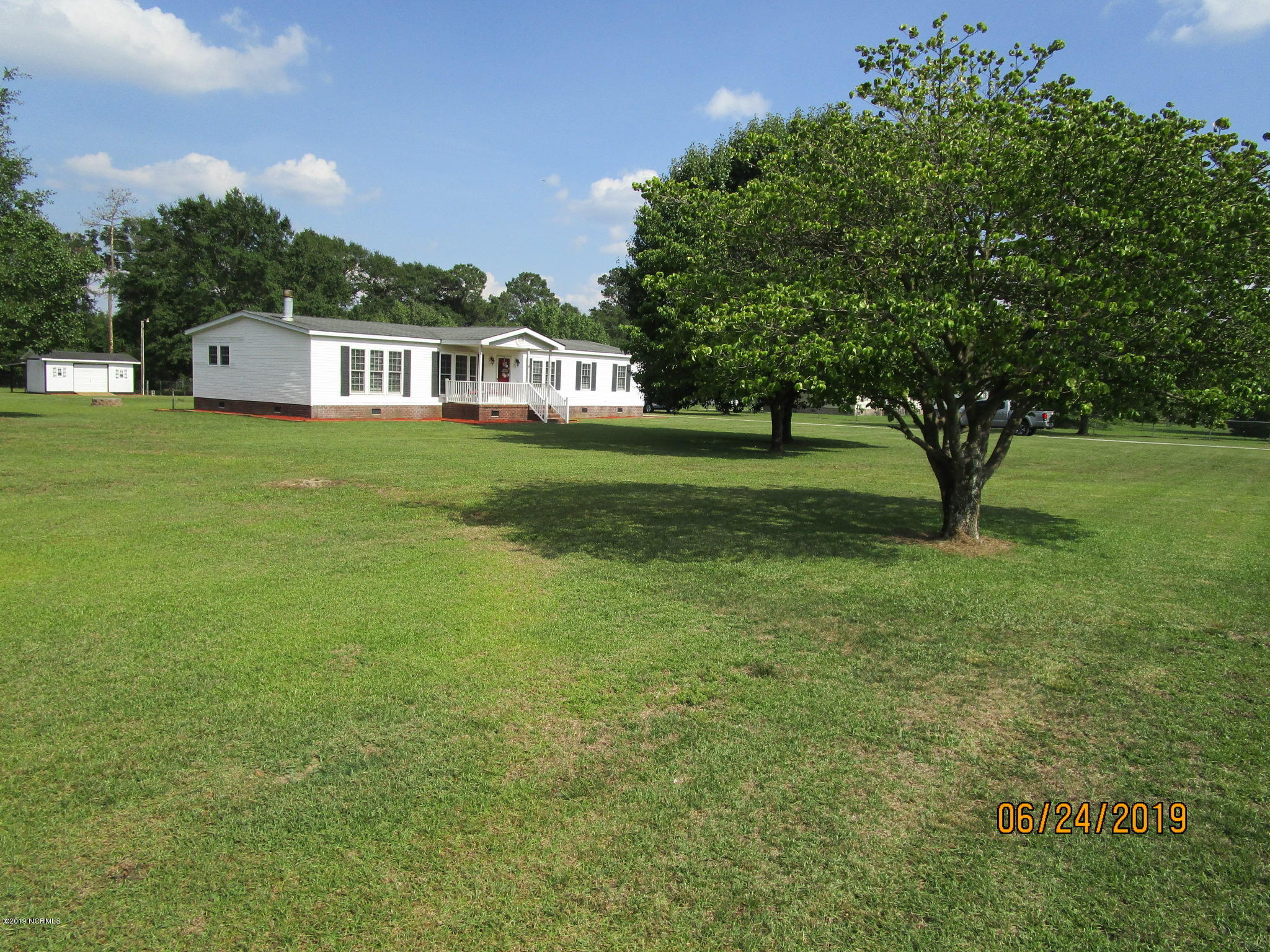 2501 Quail Lane Deep Run, NC 28525 - Photo 5 of 39 2501 Quail Lane 6-24-19 (111)