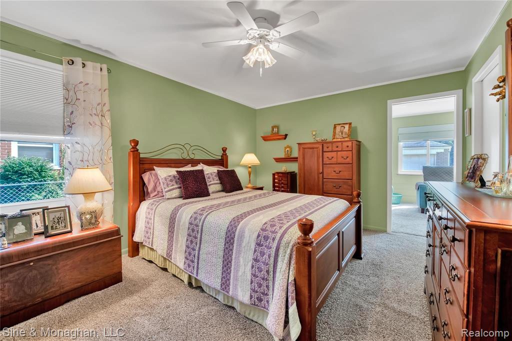 954 Harcourt Road Grosse Pointe Park, MI 48230 - Photo 17 of 46