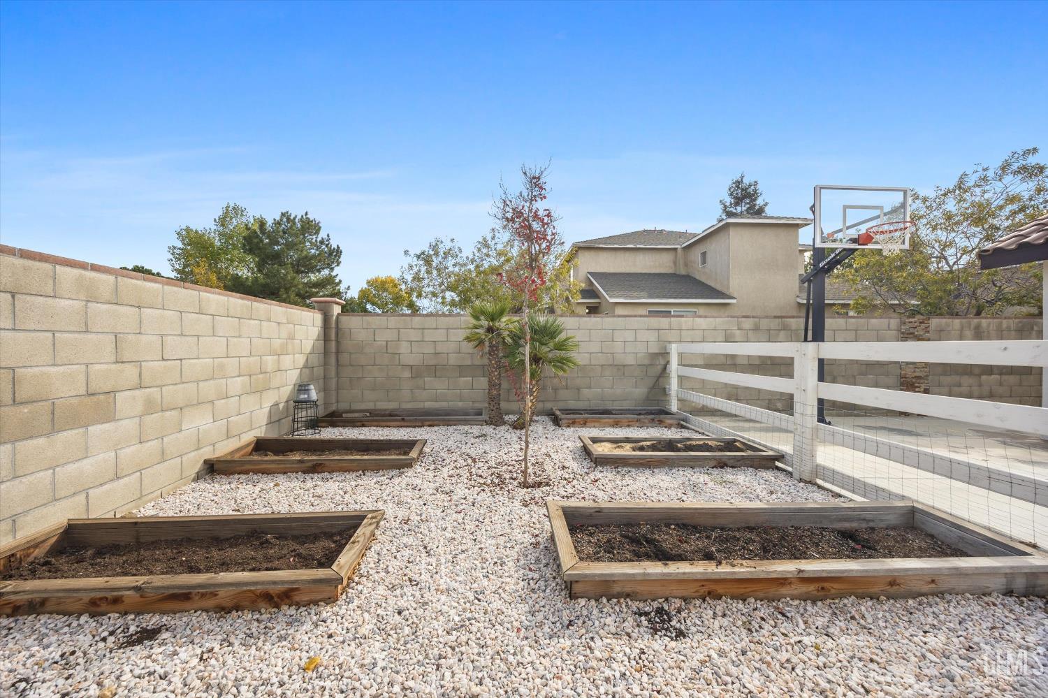 Undisclosed Address Tehachapi, CA 93561 - Photo 58 of 62 a view of a house with a street