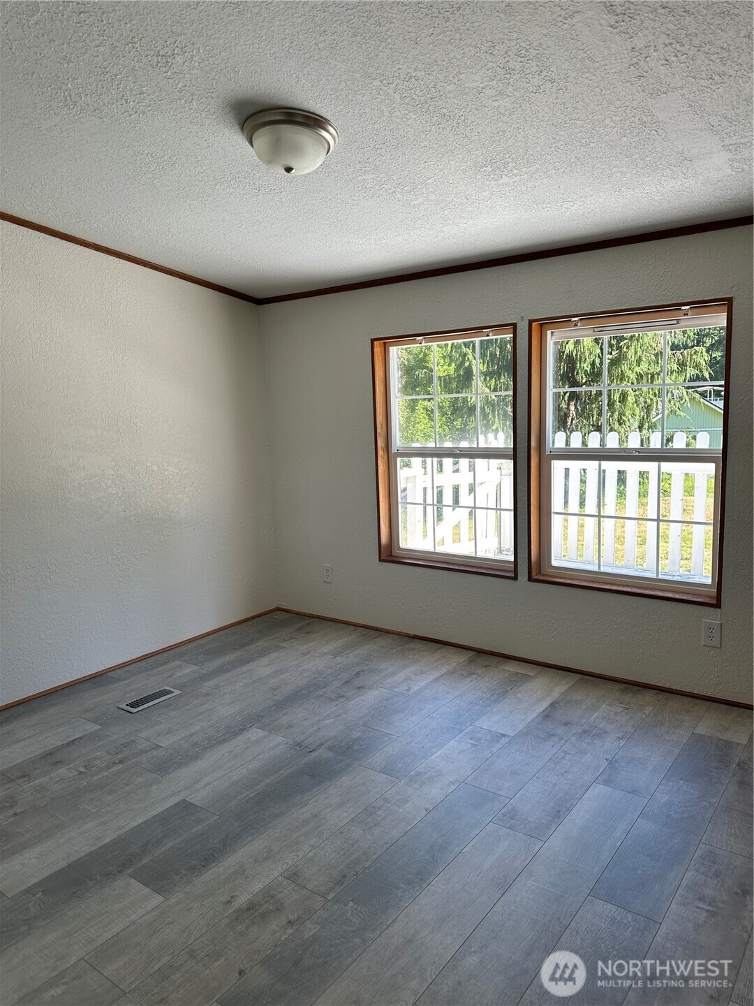 4290 Sunnyslope Road Southwest Port Orchard, WA 98367 - Photo 14 of 27 Gallery Image 14