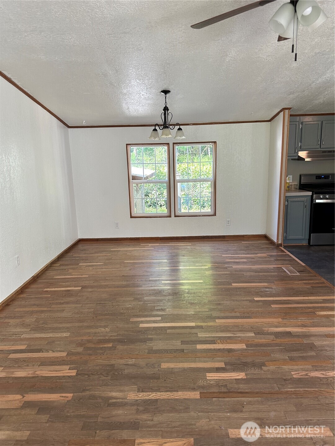 4290 Sunnyslope Road Southwest Port Orchard, WA 98367 - Photo 6 of 27 Gallery Image 6