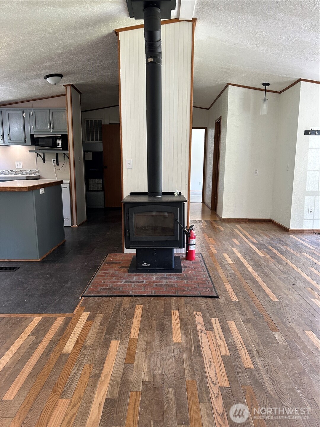 4290 Sunnyslope Road Southwest Port Orchard, WA 98367 - Photo 8 of 27 Gallery Image 8