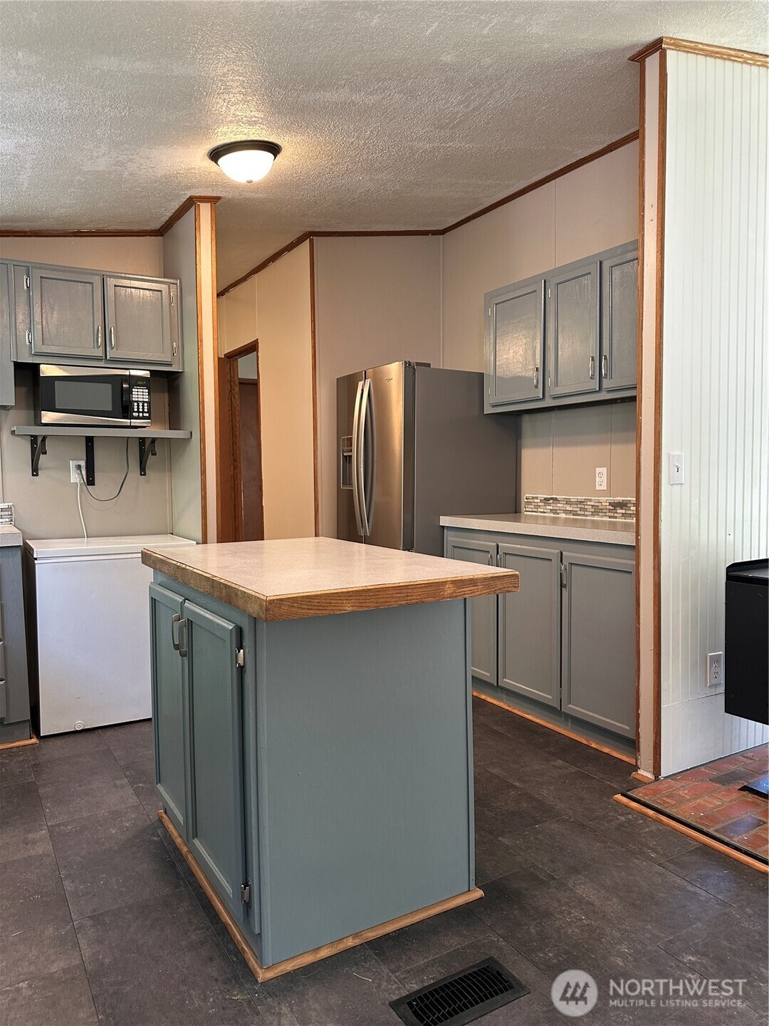 4290 Sunnyslope Road Southwest Port Orchard, WA 98367 - Photo 10 of 27 Gallery Image 10