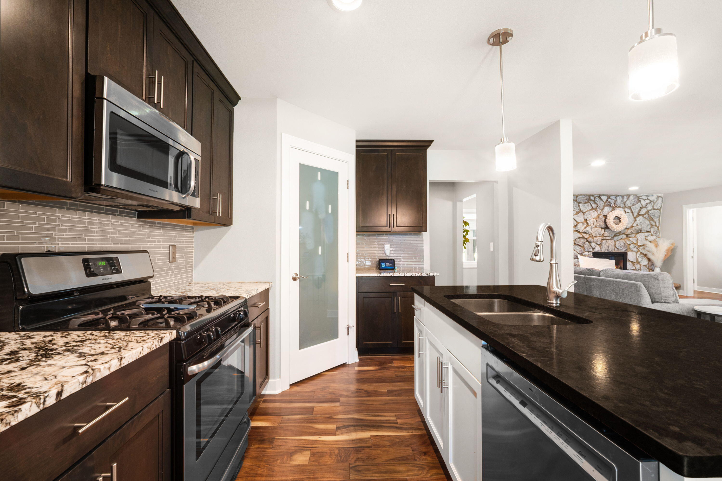 N97W15817 Burr Oak Road Germantown, WI 53022 - Photo 8 of 26 Kitchen