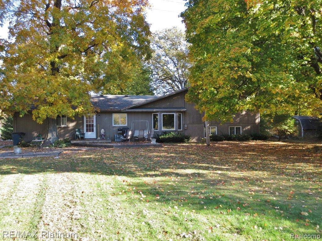6467 Stow Road Fowlerville, MI 48836 - Photo 13 of 14 Rear