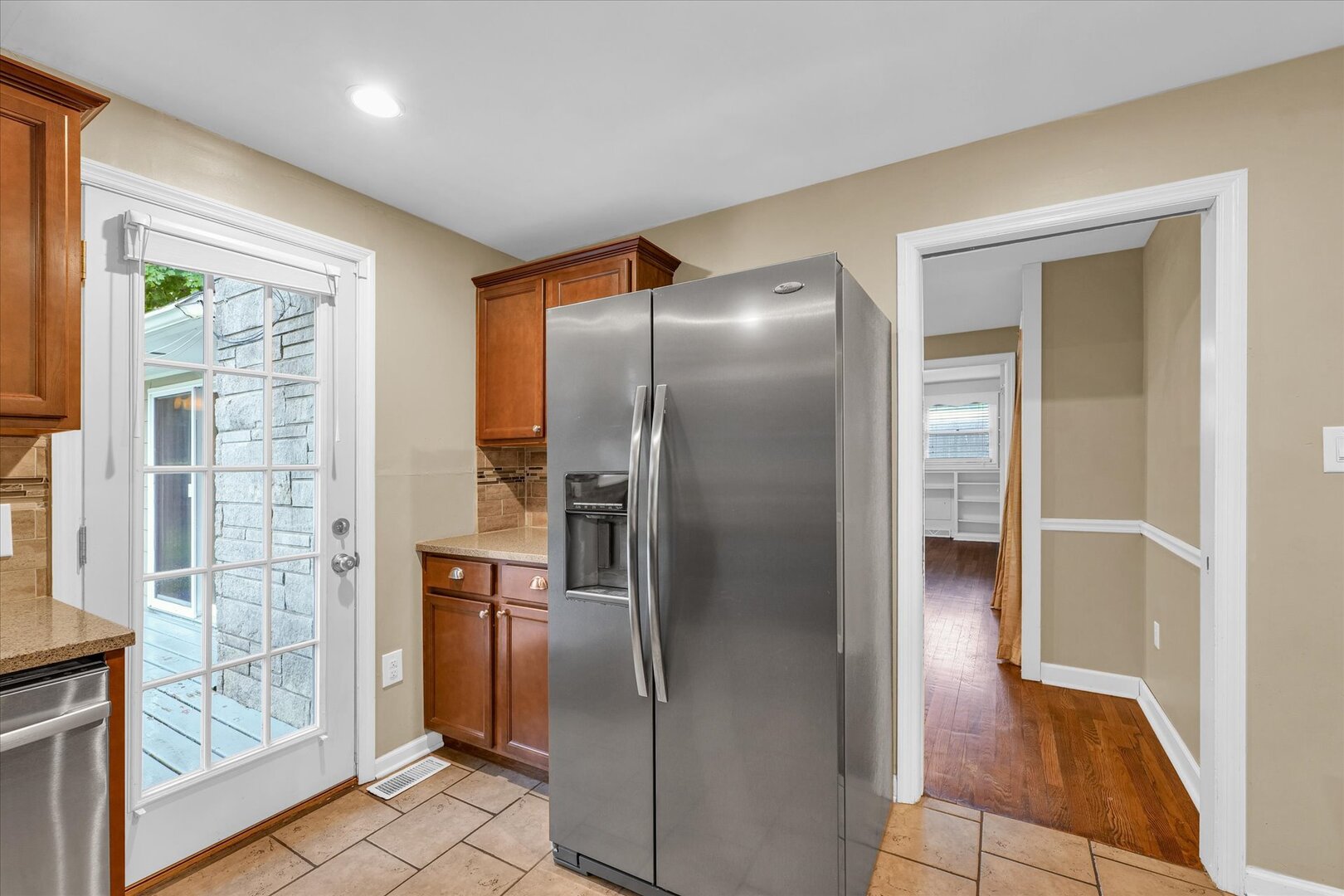 1204 Mayfair Road Champaign, IL 61821 - Photo 12 of 38 Gallery Image 12