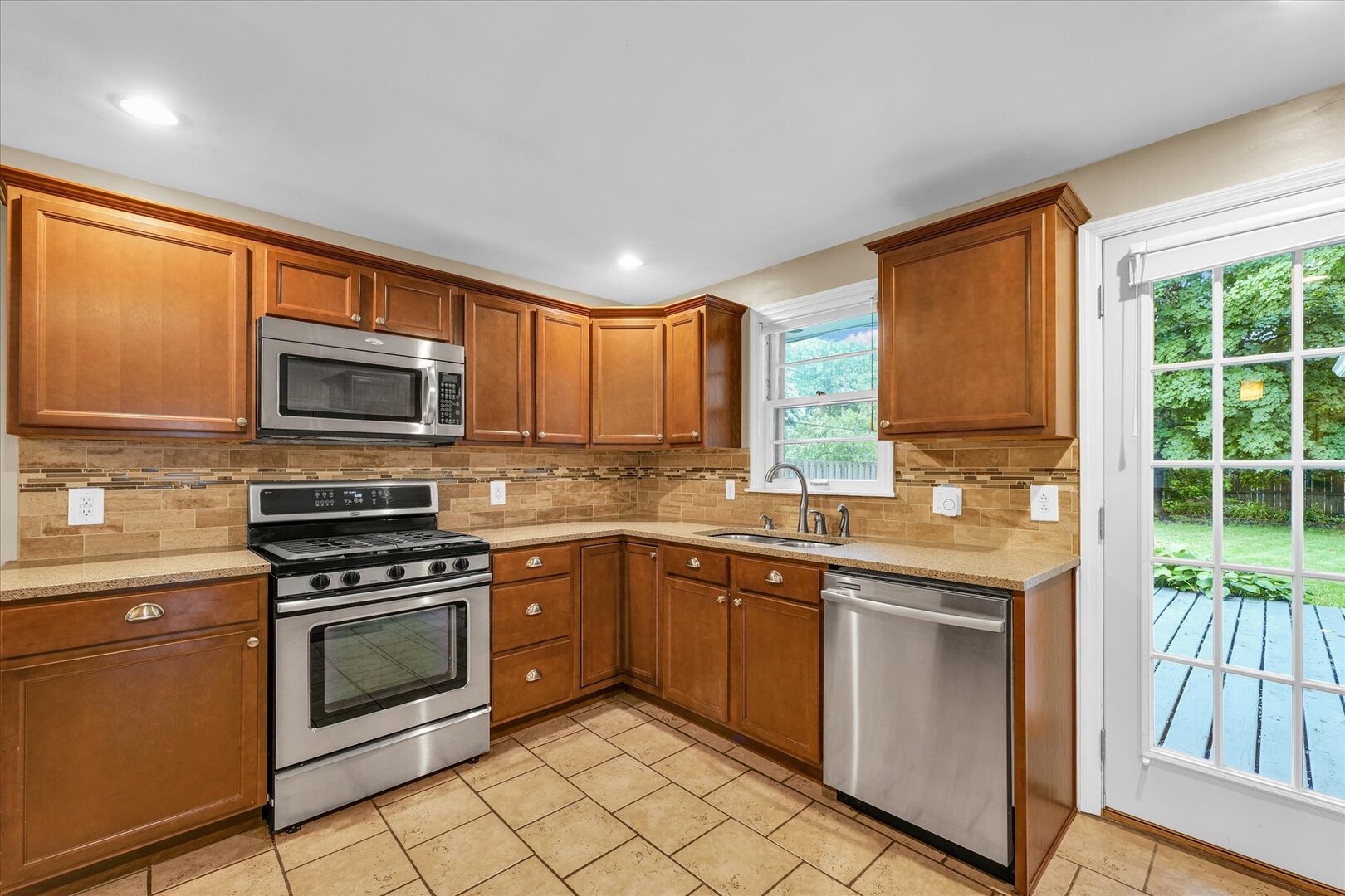 1204 Mayfair Road Champaign, IL 61821 - Photo 13 of 38 Gallery Image 13