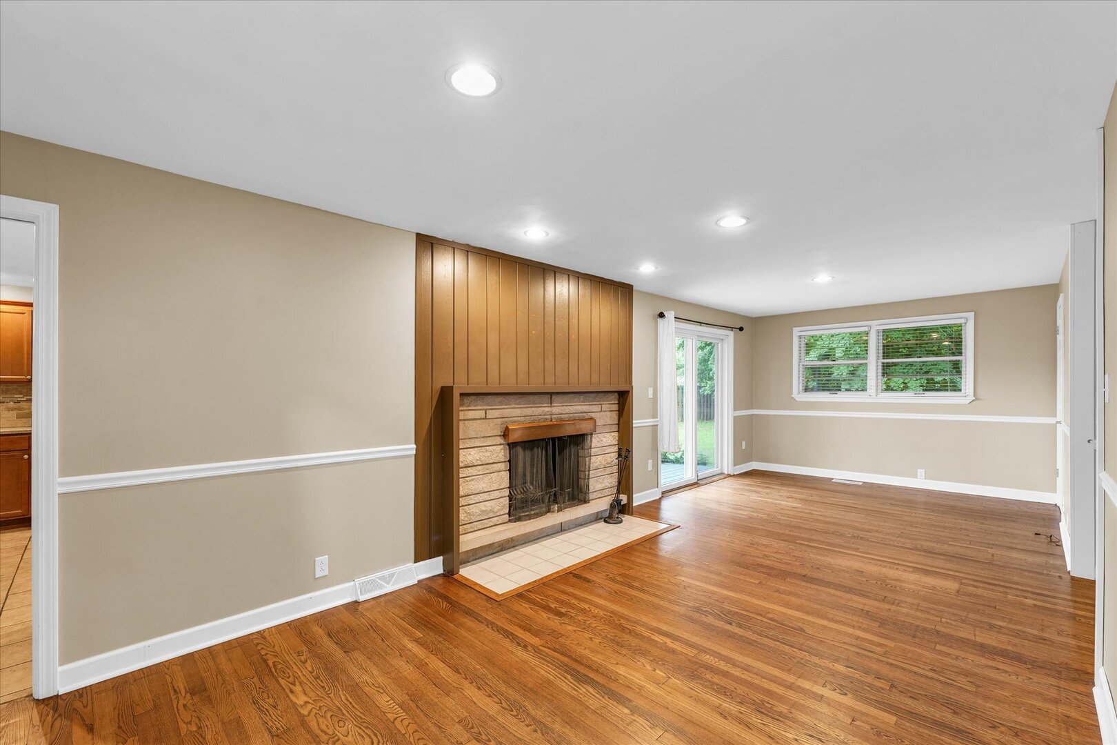 1204 Mayfair Road Champaign, IL 61821 - Photo 17 of 38 Gallery Image 17