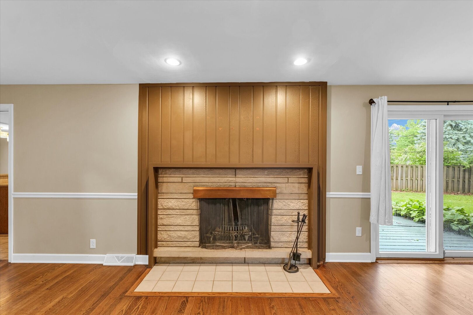 1204 Mayfair Road Champaign, IL 61821 - Photo 18 of 38 Gallery Image 18