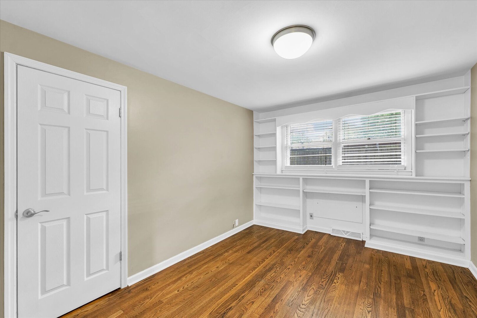 1204 Mayfair Road Champaign, IL 61821 - Photo 25 of 38 Gallery Image 25