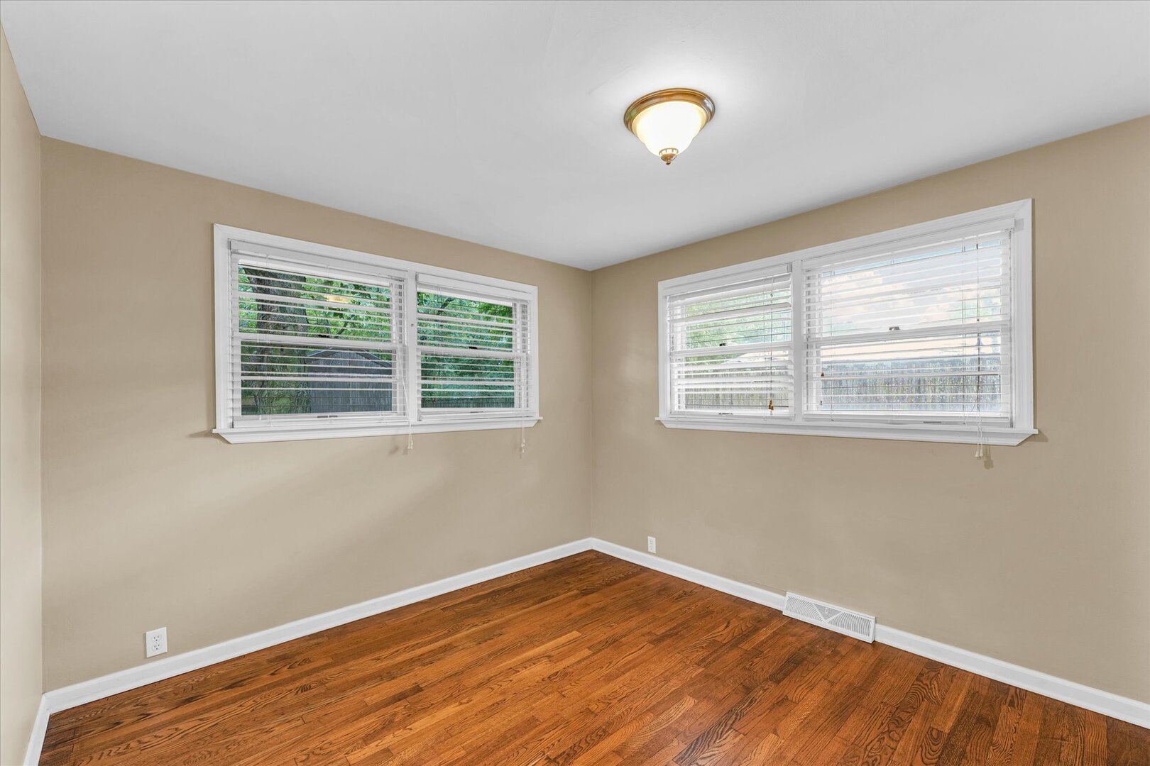 1204 Mayfair Road Champaign, IL 61821 - Photo 27 of 38 Gallery Image 27