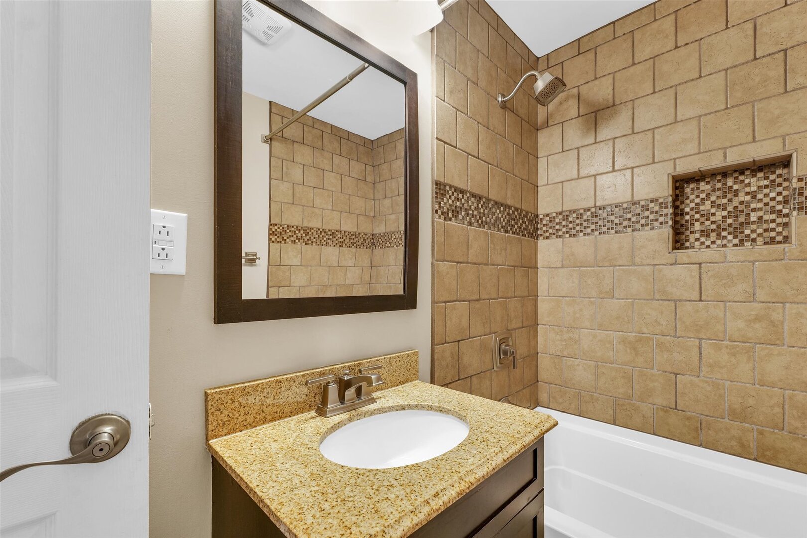 1204 Mayfair Road Champaign, IL 61821 - Photo 29 of 38 Gallery Image 29