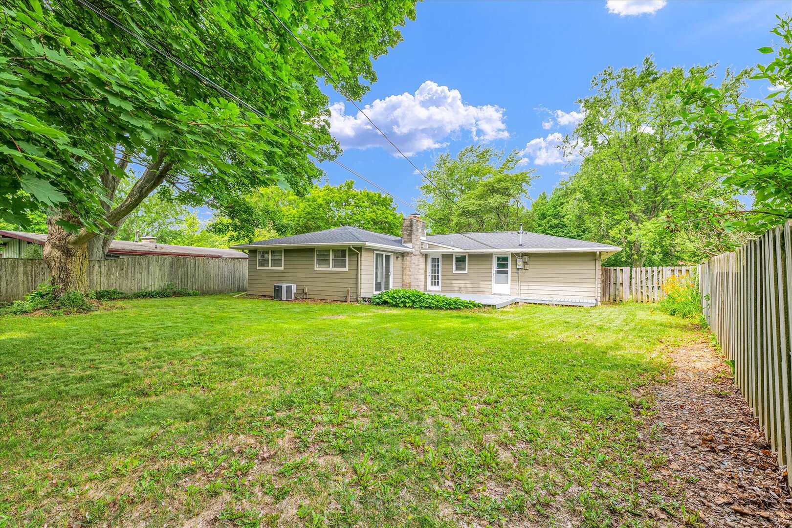 1204 Mayfair Road Champaign, IL 61821 - Photo 33 of 38 Gallery Image 33
