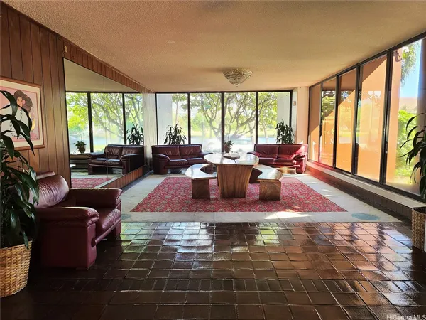 $2,895 | 320 Liliʻuokalani Avenue, Unit 2304, Honolulu, HI 96815