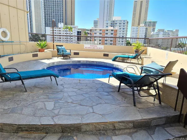 $2,895 | 320 Liliʻuokalani Avenue, Unit 2304, Honolulu, HI 96815