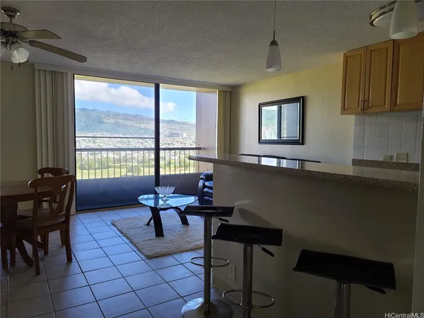 $2,895 | 320 Liliʻuokalani Avenue, Unit 2304, Honolulu, HI 96815