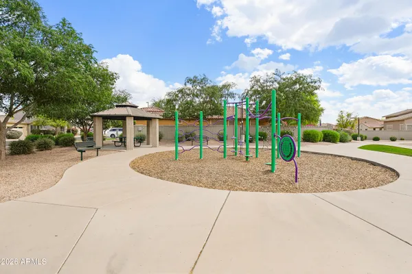 $515,000 | 5084 South Stonecreek Boulevard, Gilbert, AZ 85298